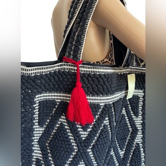 Bay Sky Large Weekender Tote - Picture 2 of 5